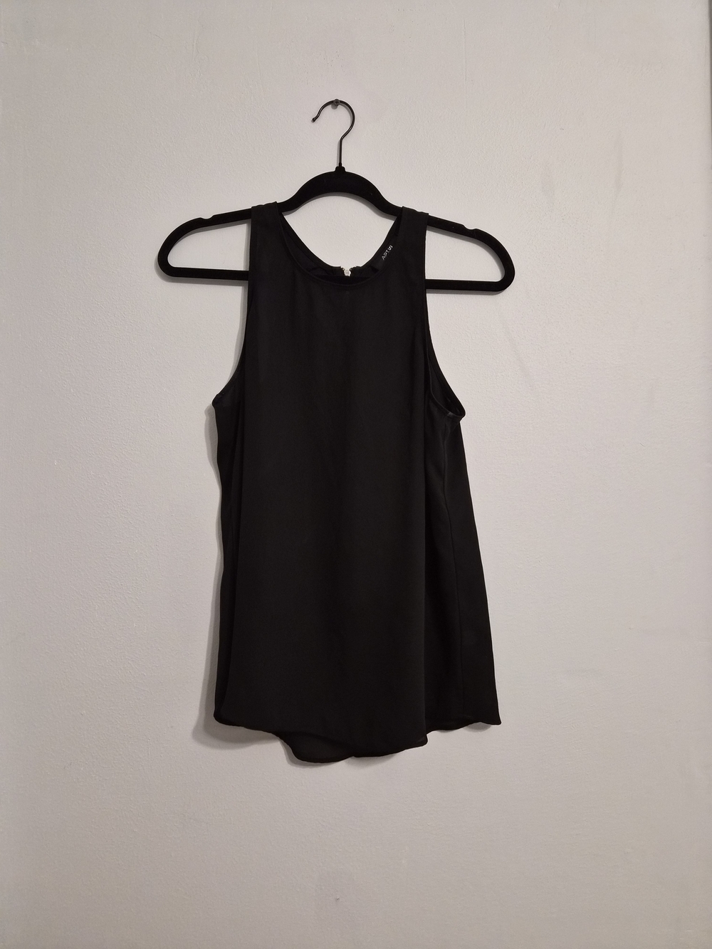 Black Sleeveless Women's Tank Top